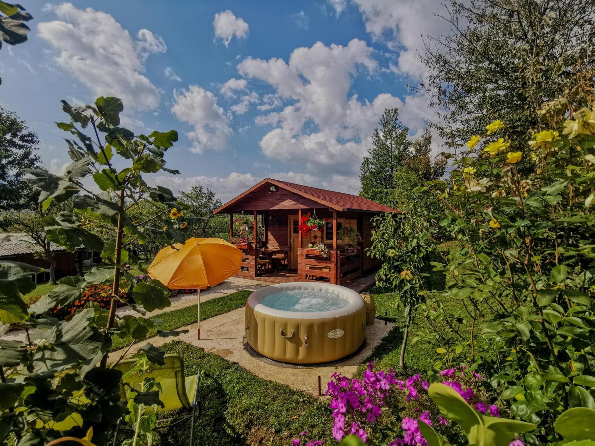 La Sierra With Jacuzzi *